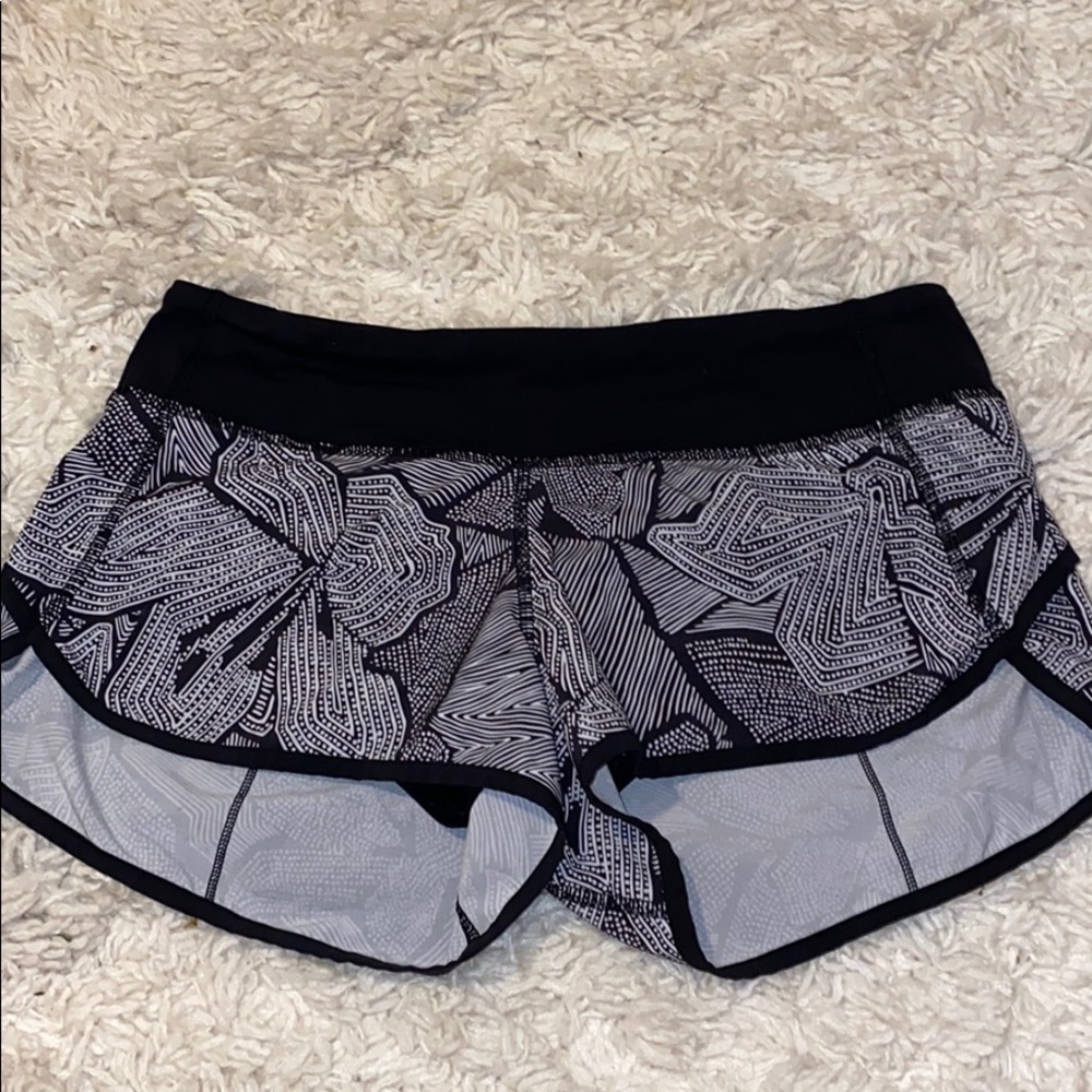 Lulu lemon hotty hot shorts
